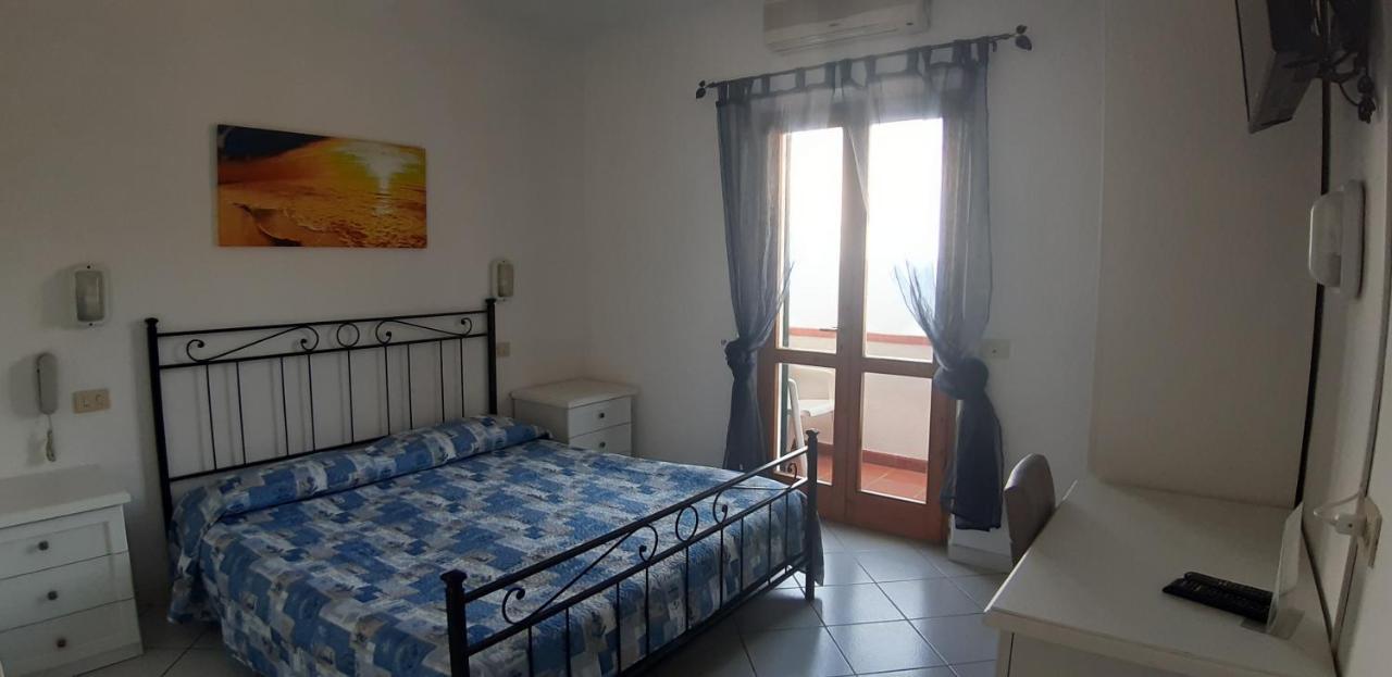 Hotel Oleandro Marciana  Buitenkant foto